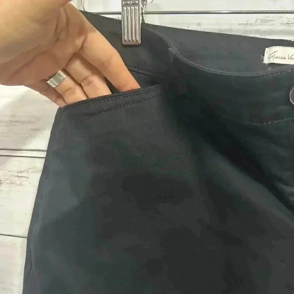 Gloria Vanderbilt Black Khaki Crop Pants - Picture 4 of 5